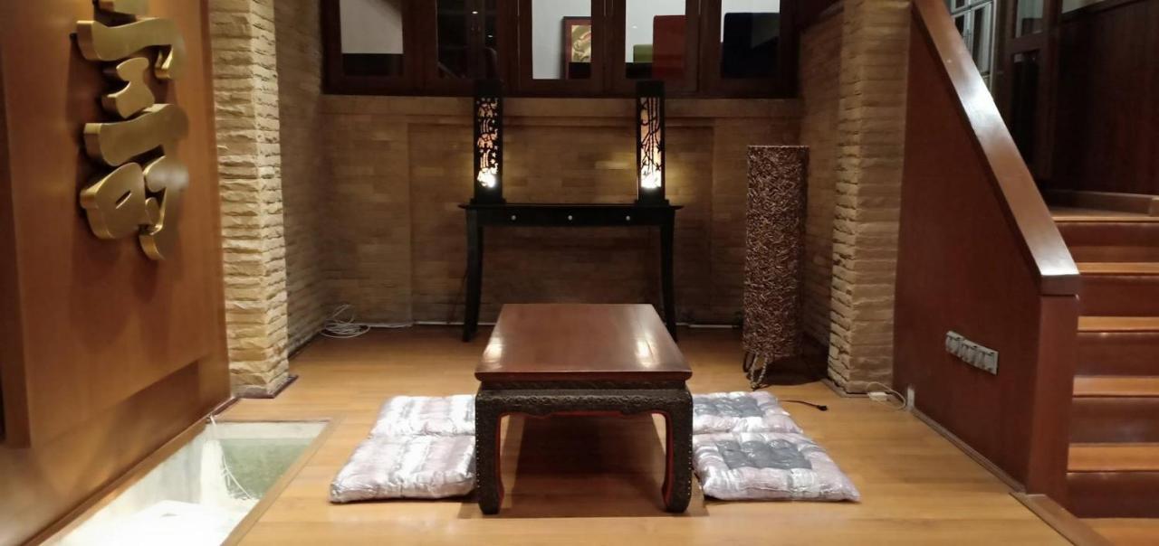 Villa The Oriental House By Milanee à Ban Khlong Samrong Extérieur photo